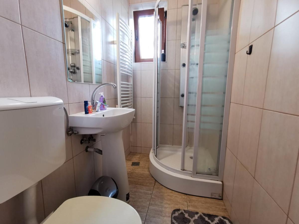Butterfly Apartment-Hidden Gem In The Heart Of Targu Mures Exterior photo
